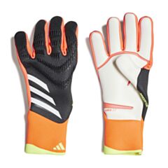 Predator Pro Gloves - Black / Solar Red